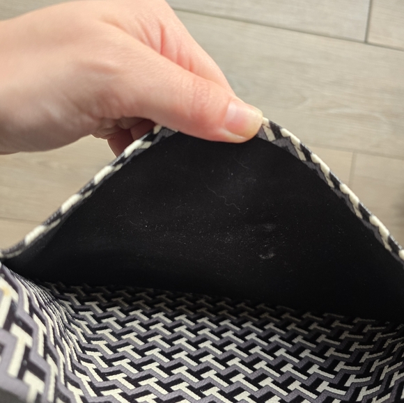 Tory Burch T  Zag Tote - Picture 12 of 13